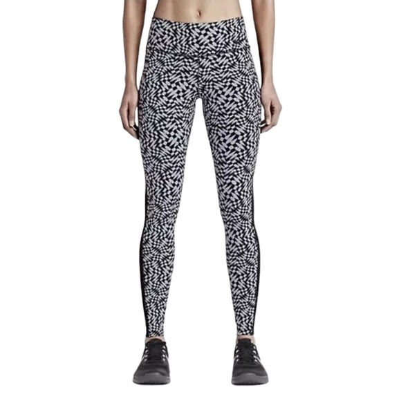 Nike Dri-Fit Legendary Black & Gray Checkered Athletic Leggings - Picture 1 of 13